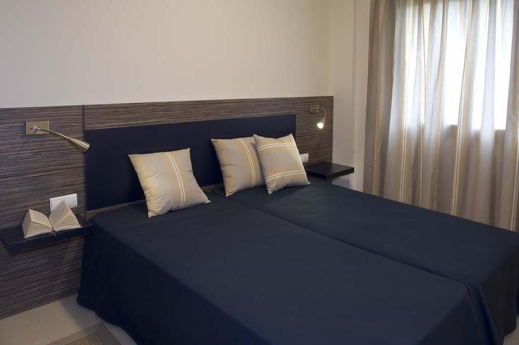 Apartaments Terraza - Salata Mar Roses Ruang foto